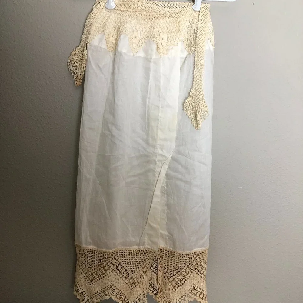 Gorgeous Cottagecore Romantic Handcrafted Linen & Crocheted Lace Ivory Apron